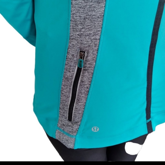 Lululemon run for your life blue pullover with black edging and hood - Picture 4 of 6